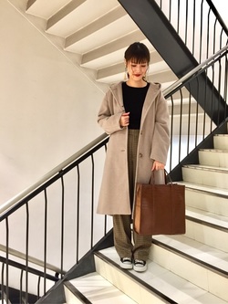 [秋山　里織]