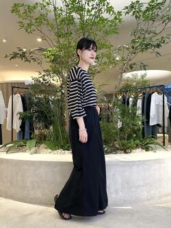 [秋山　里織]