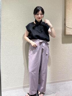 [秋山　里織]