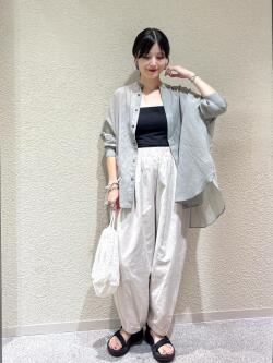 [秋山　里織]