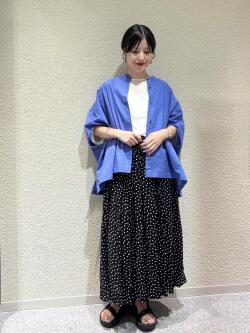 [秋山　里織]
