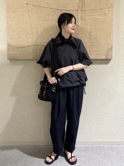 [秋山　里織]