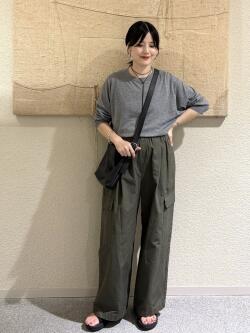 [秋山　里織]