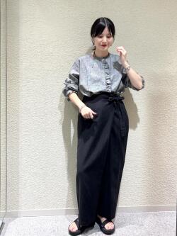 [秋山　里織]